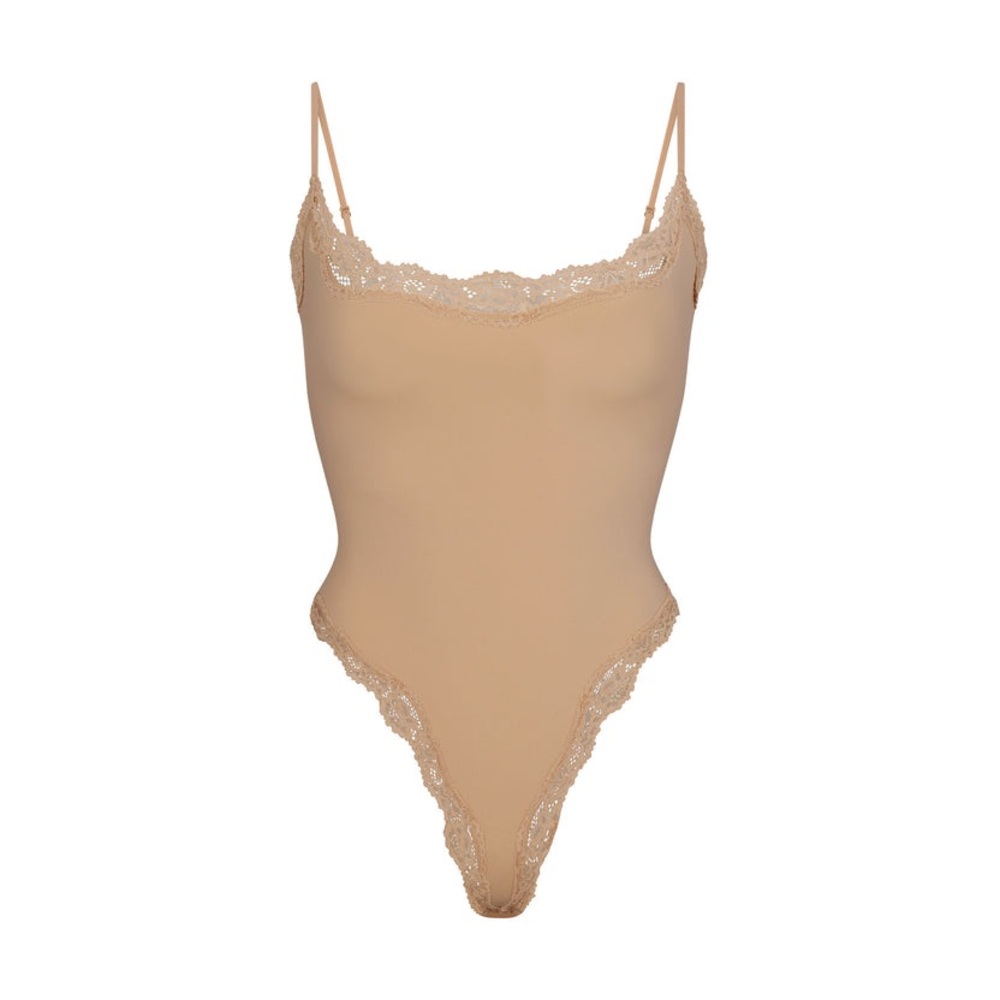 SKIMS- NWT FITS EVERYBODY CORDED LACE CAMI BODYSUIT 3X IN CLAY